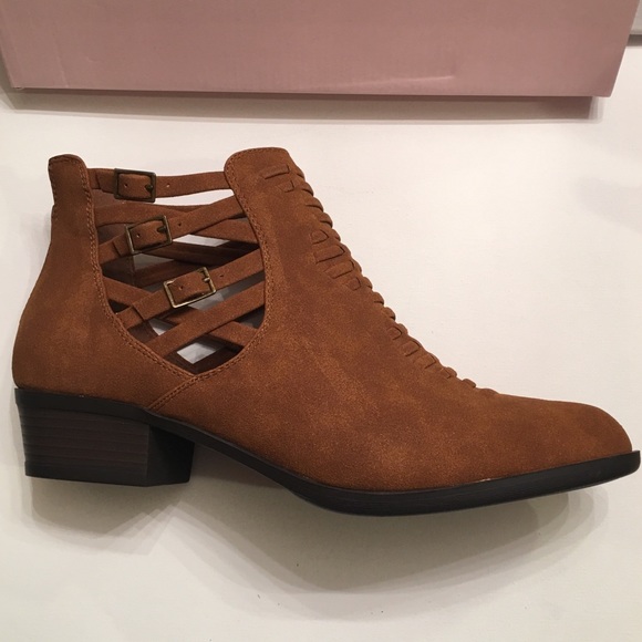New With Box Ankle Boots - Picture 3 of 6